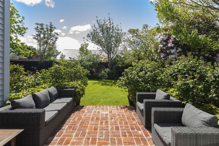 Photo of property in 37 Winchester Street, Merivale, Christchurch, 8014