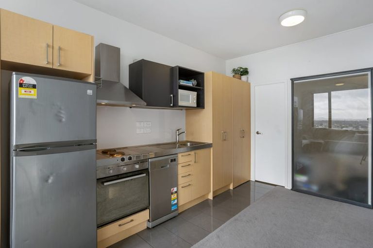 Photo of property in Twin Towers, 1105/17 Putney Way, Manukau, Auckland, 2104