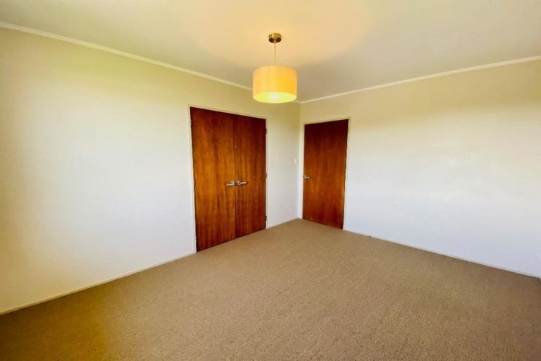 Photo of property in 2 Cowling Road, Hurdon, New Plymouth, 4310