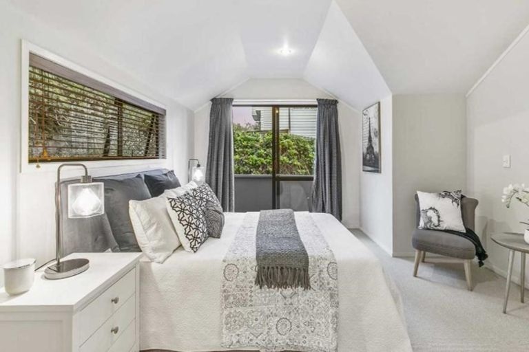 Photo of property in 52b Aroha Avenue, Sandringham, Auckland, 1025