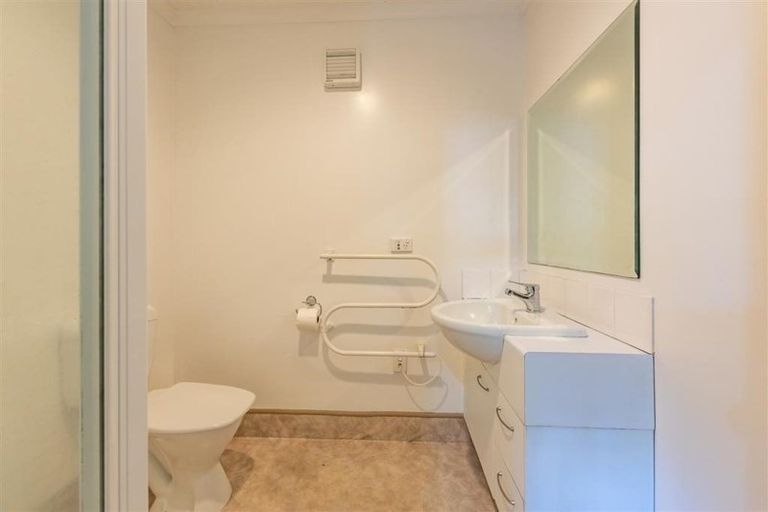 Photo of property in 19 Ballantrae Place, Thorndon, Wellington, 6011