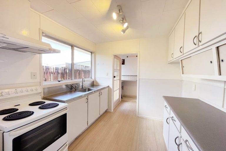 Photo of property in 59 Casuarina Road, Half Moon Bay, Auckland, 2012