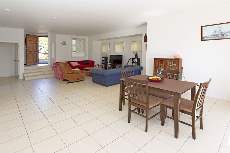 Photo of property in 29 Trimaran Drive, Gulf Harbour, Whangaparaoa, 0930
