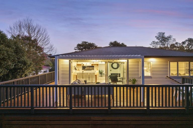 Photo of property in 3 Boylan Road, Titirangi, Auckland, 0604