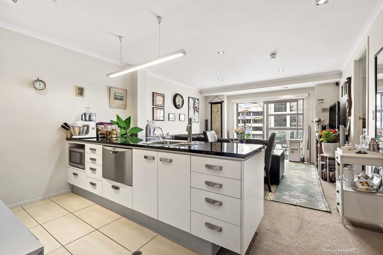 Photo of property in Bellagio Apartments, 4f/39 Taranaki Street, Te Aro, Wellington, 6011