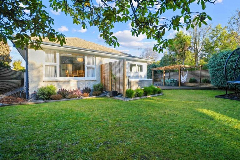 Photo of property in 1 Cunliffe Road, Redwood, Christchurch, 8051