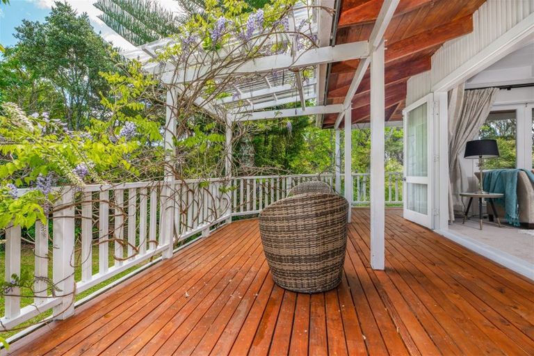 Photo of property in 8 Rhinevale Close, Henderson, Auckland, 0612