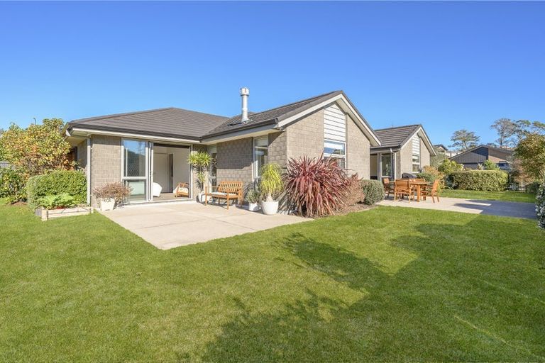 Photo of property in 5 Hayward Place, Ohauiti, Tauranga, 3112