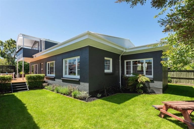 Photo of property in 28 Croydon Street, Sydenham, Christchurch, 8023