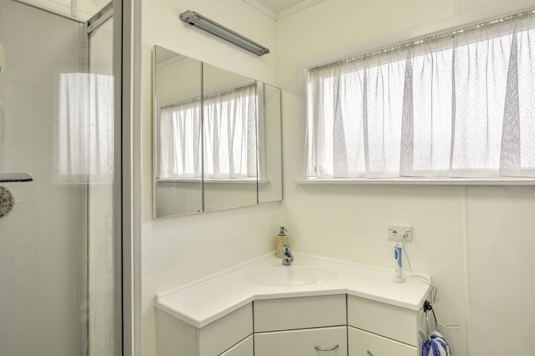 Photo of property in 11 Fairbrother Street, Carterton, 5713