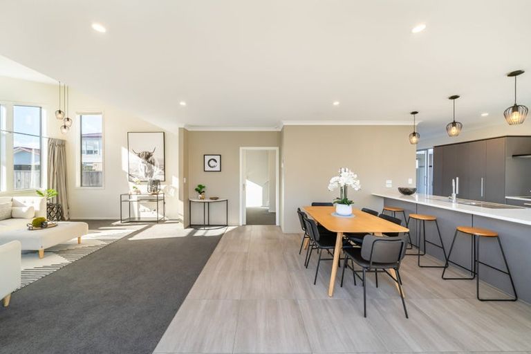 Photo of property in 6 Yeats Grove, Trentham, Upper Hutt, 5018