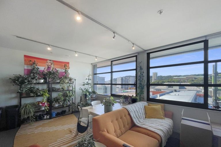 Photo of property in Revolucion Apartments, 304e/28 Torrens Terrace, Mount Cook, Wellington, 6011