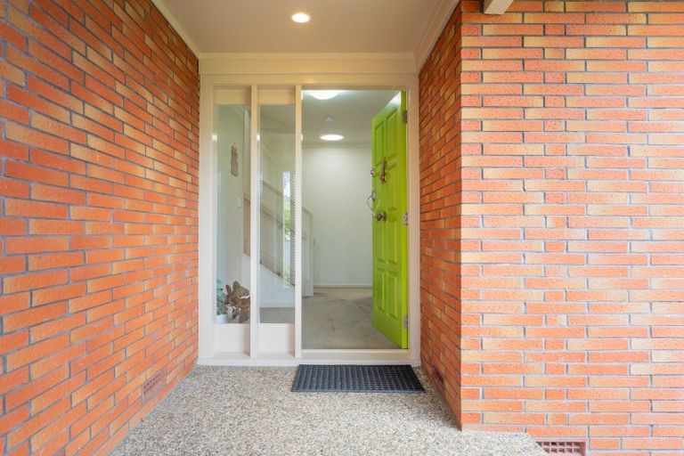 Photo of property in 2 Hamilton Crescent, Whitianga, 3510