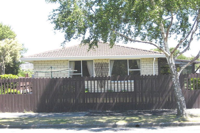 Photo of property in 83a Cottonwood Street, Parklands, Christchurch, 8083