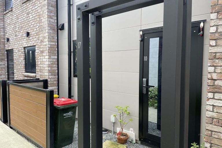 Photo of property in 10/17 Pearce Crescent, Taita, Lower Hutt, 5011