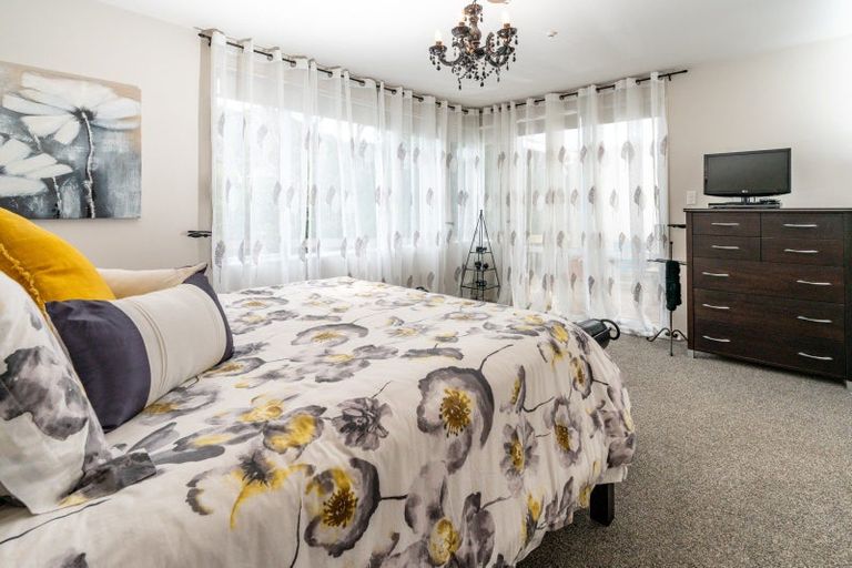 Photo of property in 4 Jacobsen Lane, Ngaio, Wellington, 6035