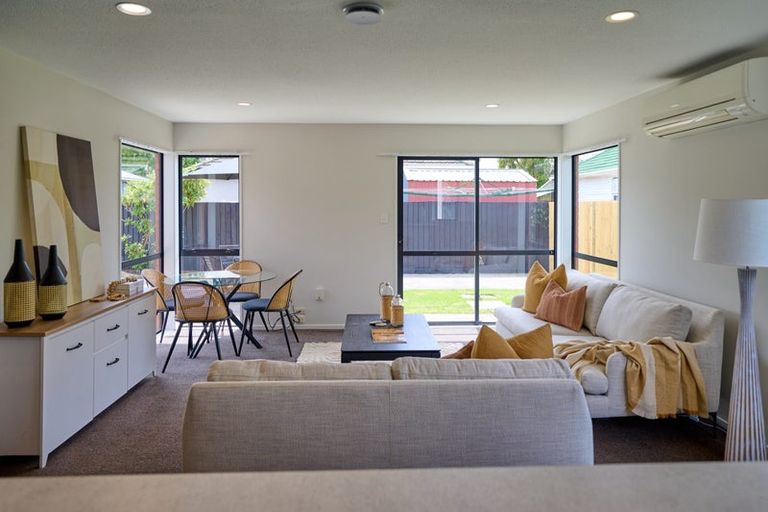 Photo of property in 22a Dunedin Street, Redwood, Christchurch, 8051