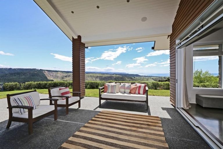 Photo of property in 140 Eskridge Drive, Eskdale, Napier, 4182