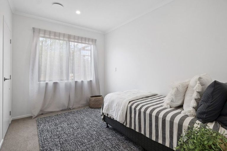 Photo of property in 47a Mangorei Road, Strandon, New Plymouth, 4312