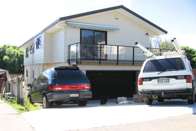 Photo of property in 24 Lendenfeld Drive, Papatoetoe, Auckland, 2025