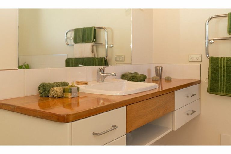 Photo of property in 89 Hone Heke Road, Kerikeri, 0230