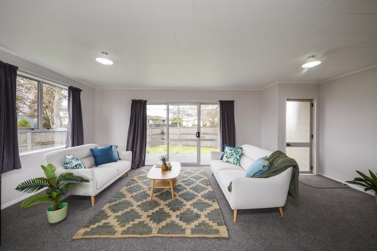 Photo of property in 12 Bendigo Street, Cloverlea, Palmerston North, 4412