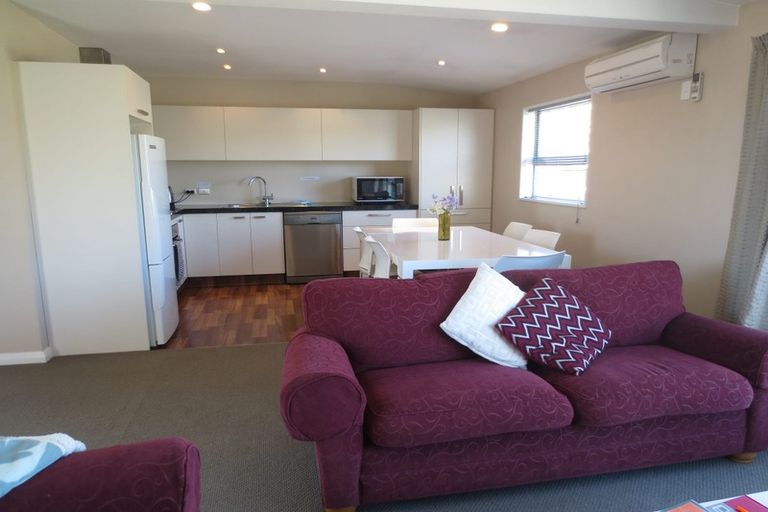 Photo of property in 8c Broadbent Street, Riccarton, Christchurch, 8041