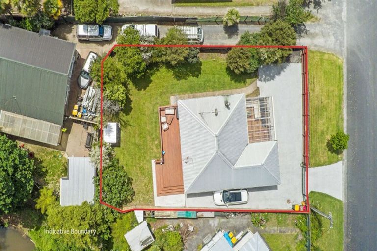Photo of property in 6 Woodside Road, Massey, Auckland, 0614