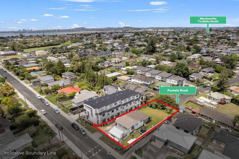 Photo of property in 18a Sylvan Crescent, Te Atatu South, Auckland, 0610
