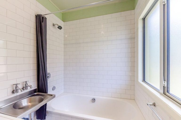 Photo of property in 22a Te Miti Street, Paekakariki, 5034