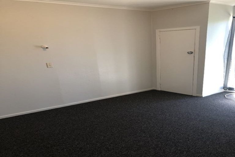 Photo of property in 11 Farnworth Avenue, Holdens Bay, Rotorua, 3010