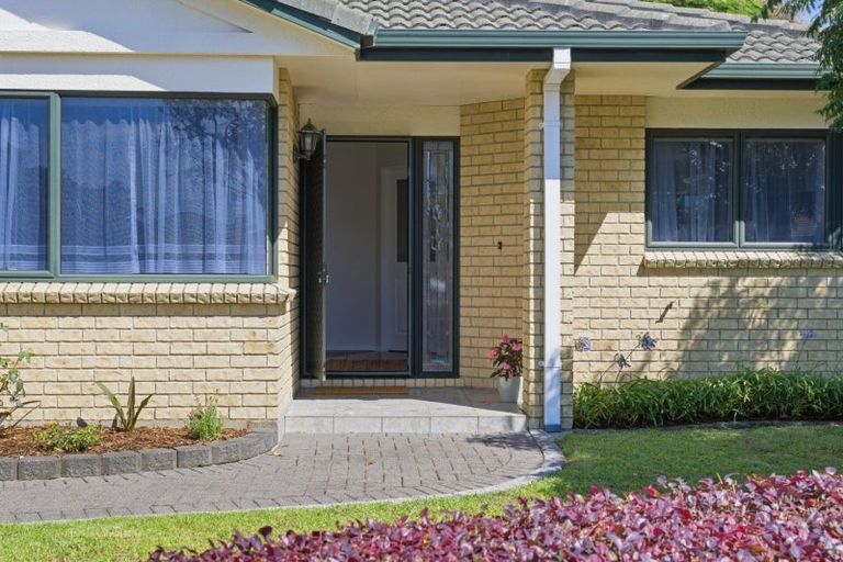 Photo of property in 10 Denny Hulme Drive, Mount Maunganui, 3116
