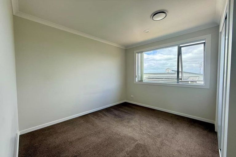 Photo of property in 52 Caldera Drive, Long Bay, Auckland, 0630