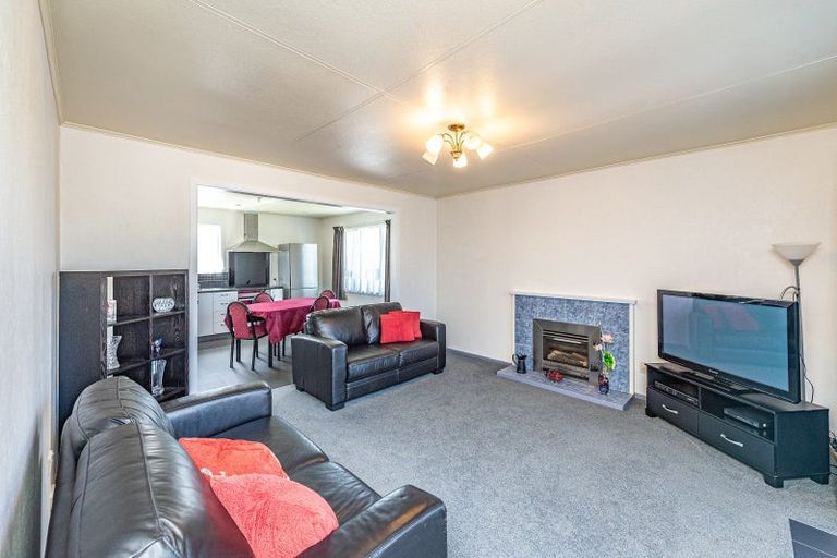 Photo of property in 21 Omori Place, Castlecliff, Whanganui, 4501