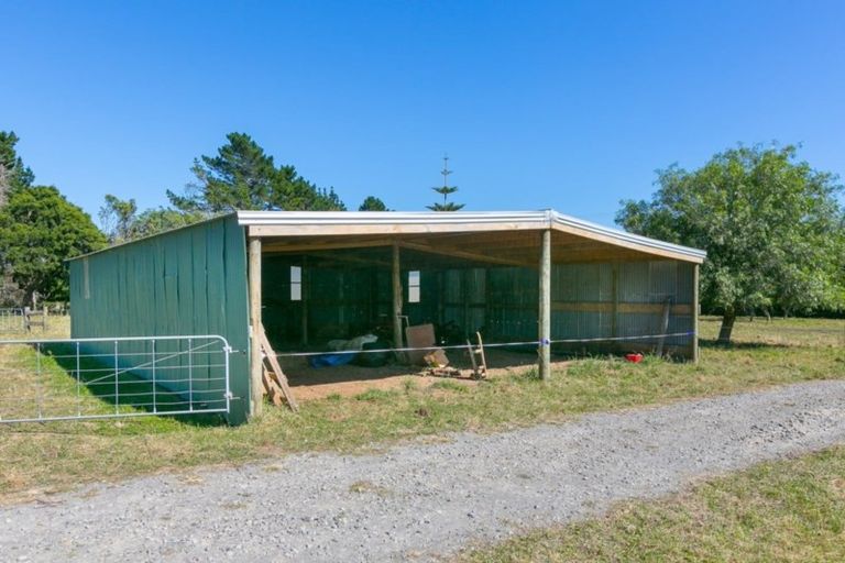 Photo of property in 276 Tikorangi Road, Tikorangi, Waitara, 4383