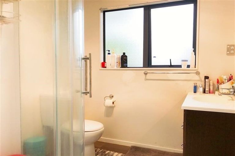 Photo of property in 162c Henderson Valley Road, Henderson, Auckland, 0612