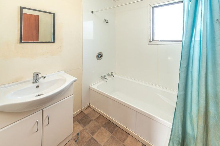 Photo of property in 35 Carson Street, Castlecliff, Whanganui, 4501