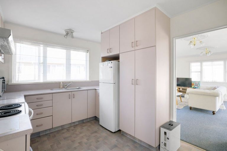 Photo of property in 41 Morris Road, Hillcrest, Hamilton, 3216