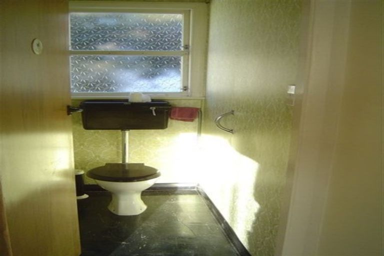 Photo of property in 8 Angell Street, Johnsonville, Wellington, 6037