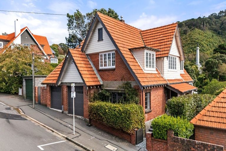 Photo of property in 84 Bolton Street, Kelburn, Wellington, 6012