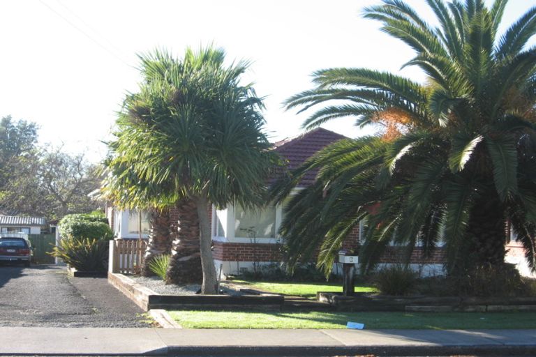 Photo of property in 5 Mckean Avenue, Manurewa, Auckland, 2102