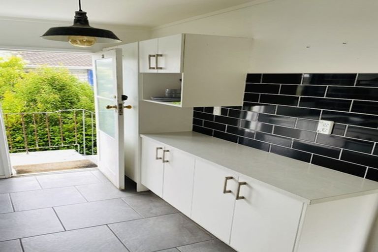 Photo of property in 10/767 Beach Road, Browns Bay, Auckland, 0630