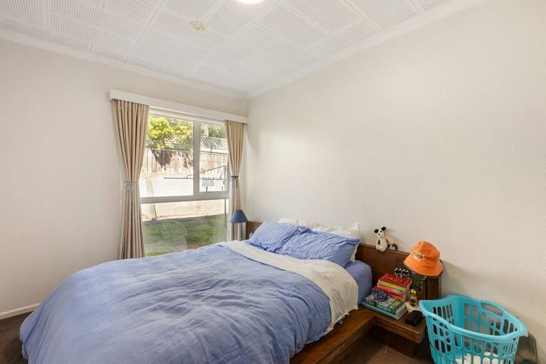 Photo of property in Victoria Court, 4/4 Queen Street, Mount Victoria, Wellington, 6011