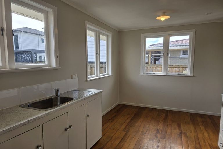 Photo of property in 10 Clark Street, Manurewa, Auckland, 2102