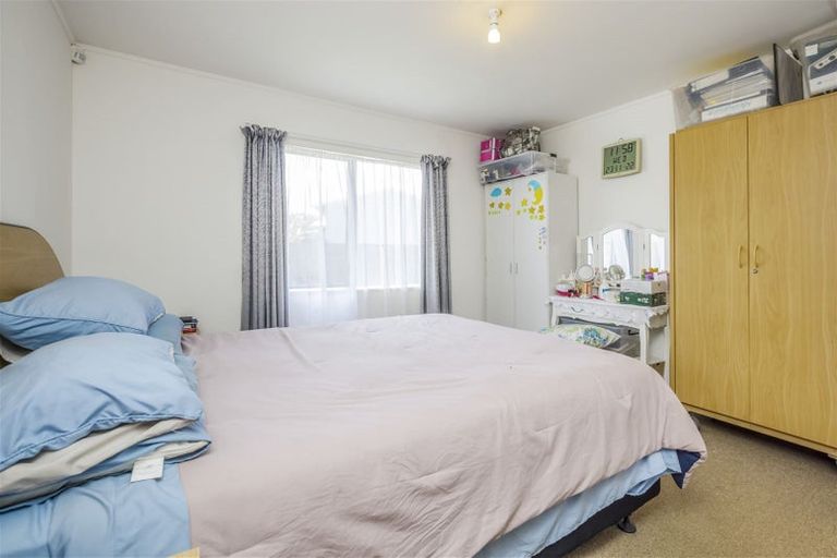 Photo of property in 1/10 Hatherley Place, Clendon Park, Auckland, 2103