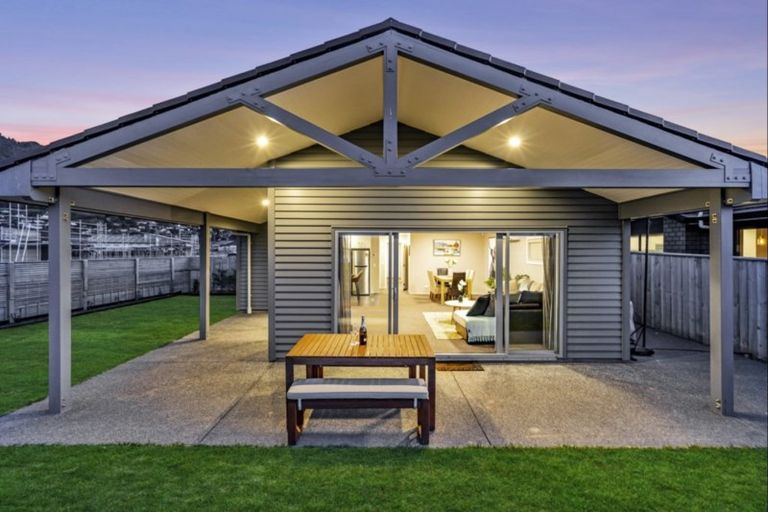 Photo of property in 55 Waipunahau Road, Waikanae, 5036