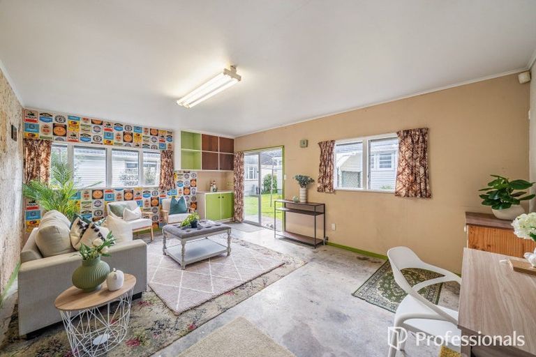 Photo of property in 12 Tawhai Street, Stokes Valley, Lower Hutt, 5019