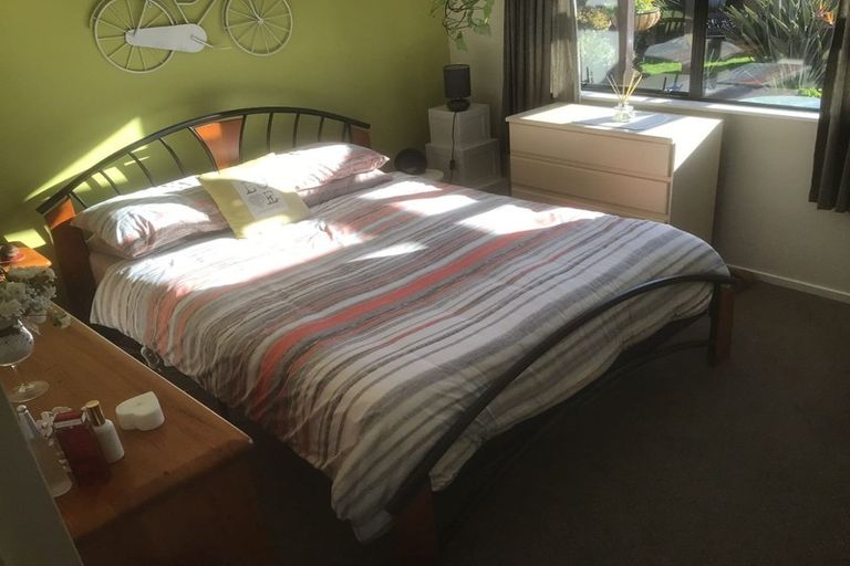 Photo of property in 12 Emery Place, Papamoa Beach, Papamoa, 3118