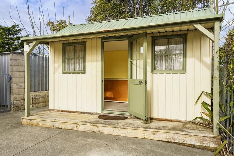 Photo of property in 28 Walton Way, Flaxmere, Hastings, 4120