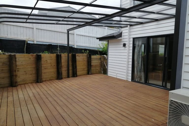 Photo of property in 89 Rosedale Road, Pinehill, Auckland, 0632